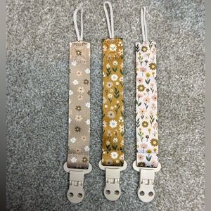 Stadela Floral Pacifier Clips - Beige, Yellow, White
